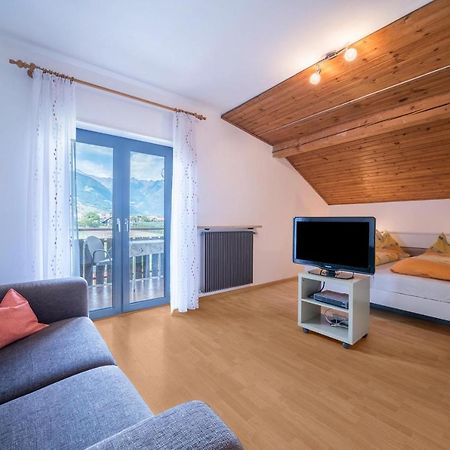 Apartment Tschigat Leilichhof Лана Екстериор снимка