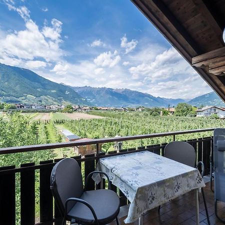 Apartment Tschigat Leilichhof Лана Екстериор снимка