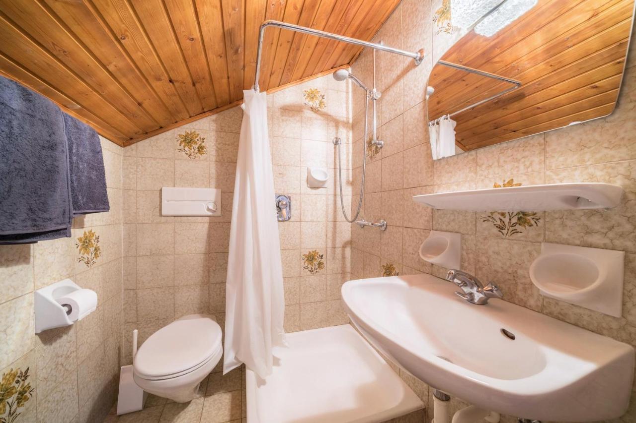 Apartment Tschigat Leilichhof Лана Екстериор снимка