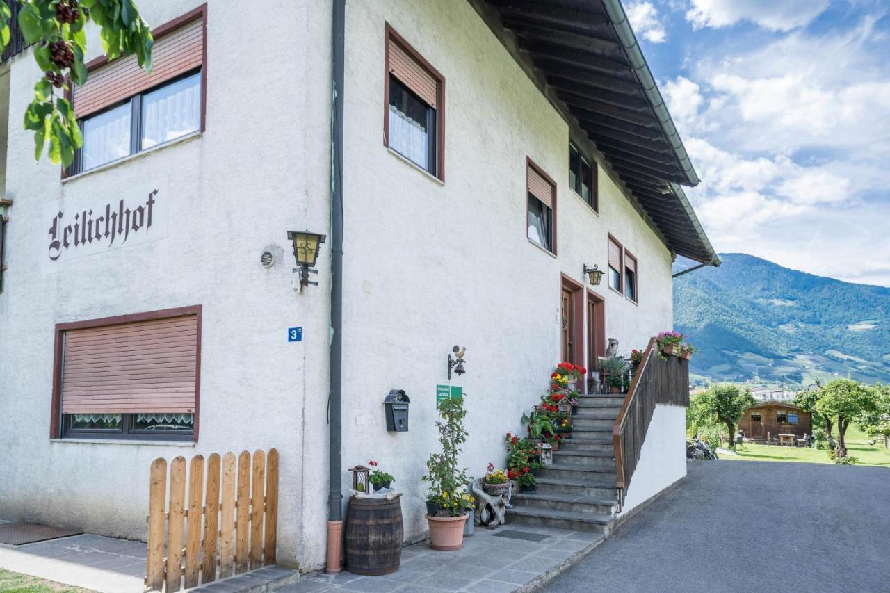 Apartment Tschigat Leilichhof Лана Екстериор снимка