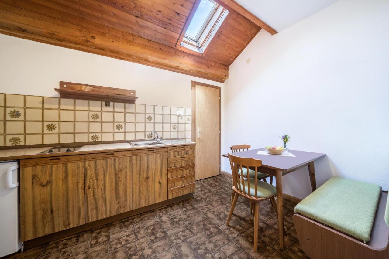 Apartment Tschigat Leilichhof Лана Екстериор снимка